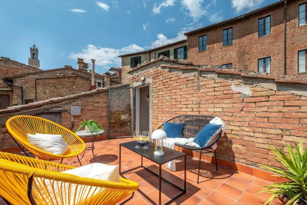 Appartamento Mimosa- Loft Elegante Con Terrazza Nel Centro Di Siena Esterno foto