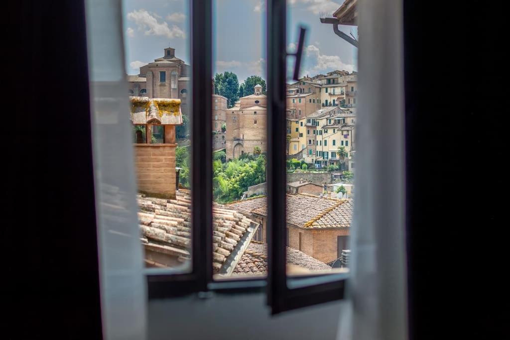 Appartamento Mimosa- Loft Elegante Con Terrazza Nel Centro Di Siena Esterno foto